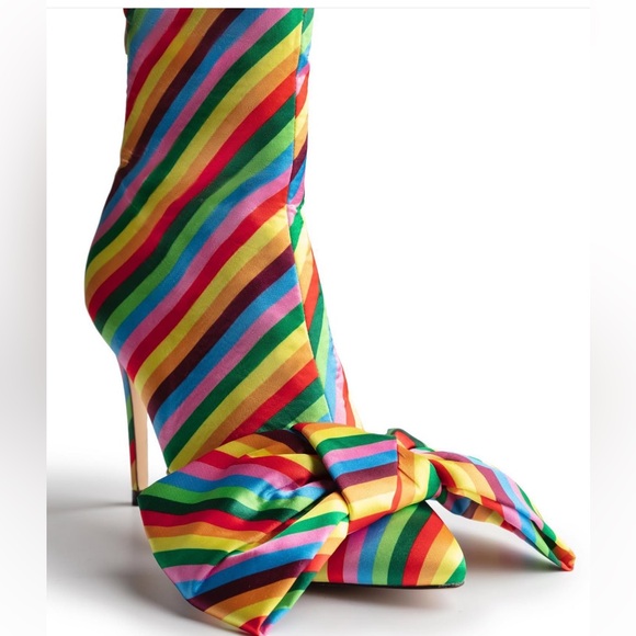 For The “Pop of Color” Girls! - Iconic Statement Bow Boot - Picture 2 of 11